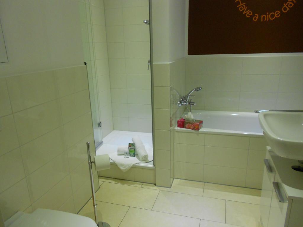 Mein Appartement Huerth Koeln Номер фото