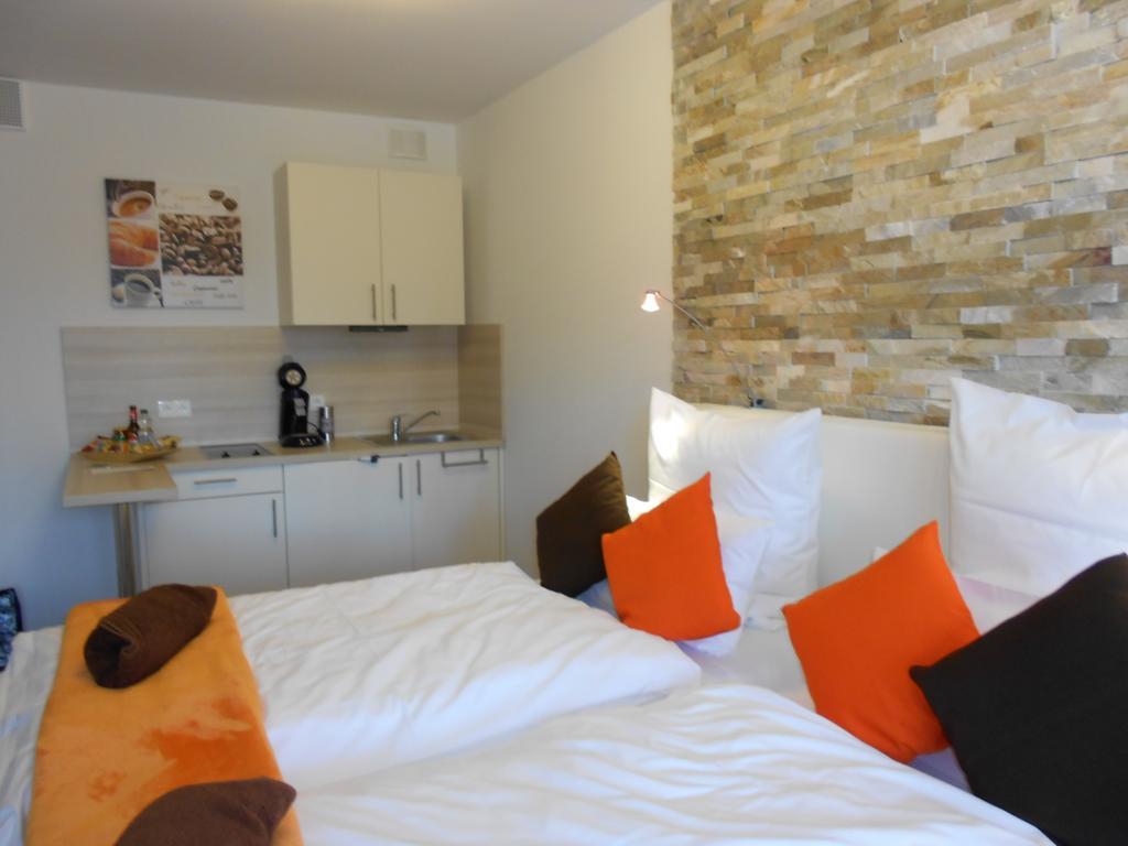 Mein Appartement Huerth Koeln Екстер'єр фото