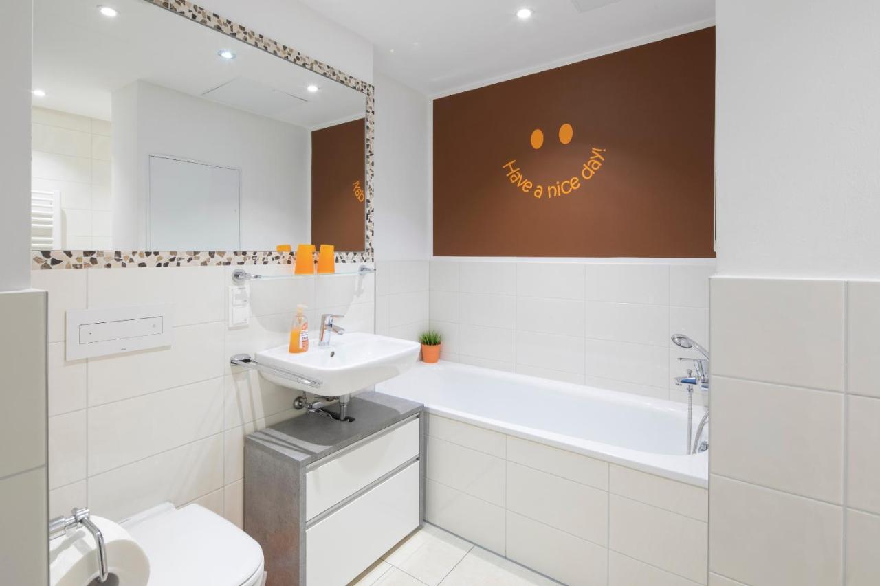 Mein Appartement Huerth Koeln Екстер'єр фото